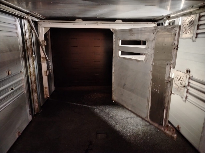 Irma Laadbak Leven Vee Transport Volvo Beyls (3)